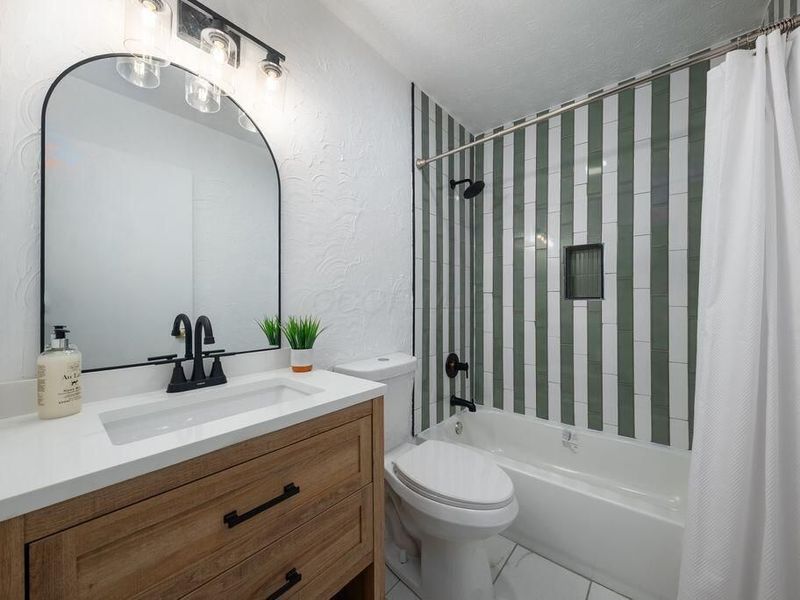 2156 Bridlewood Boulevard, Obetz, OH 43207 Photo 21