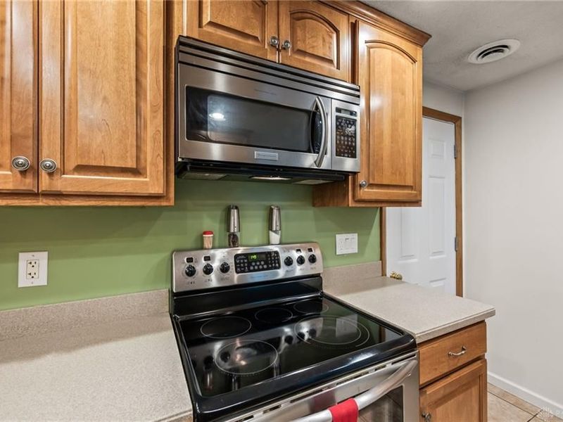2718 Bahns Drive, Beavercreek, OH 45434 Photo 16