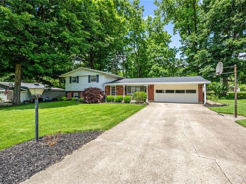 2718 Bahns Drive, Beavercreek, OH 45434 Photo 2
