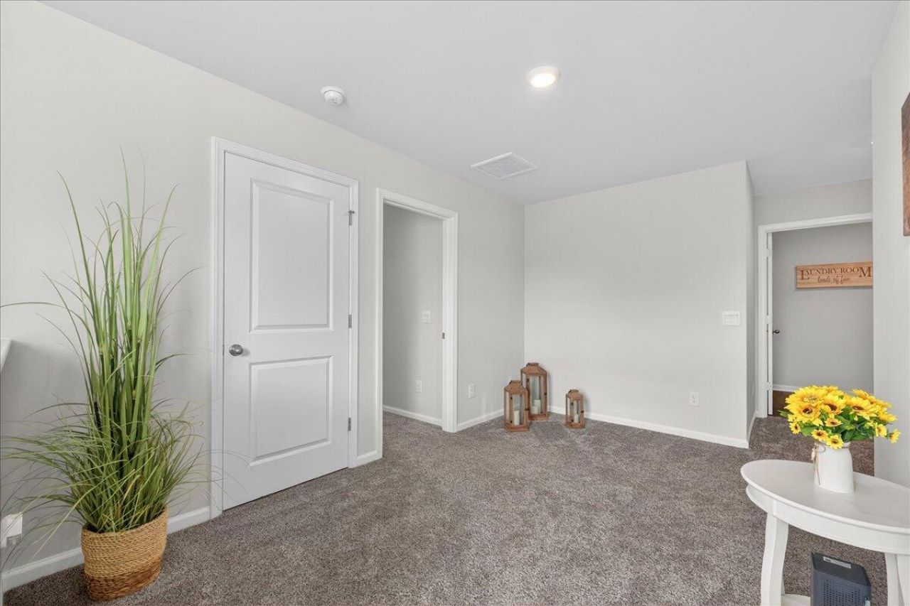 229 N Light Way Photo 16