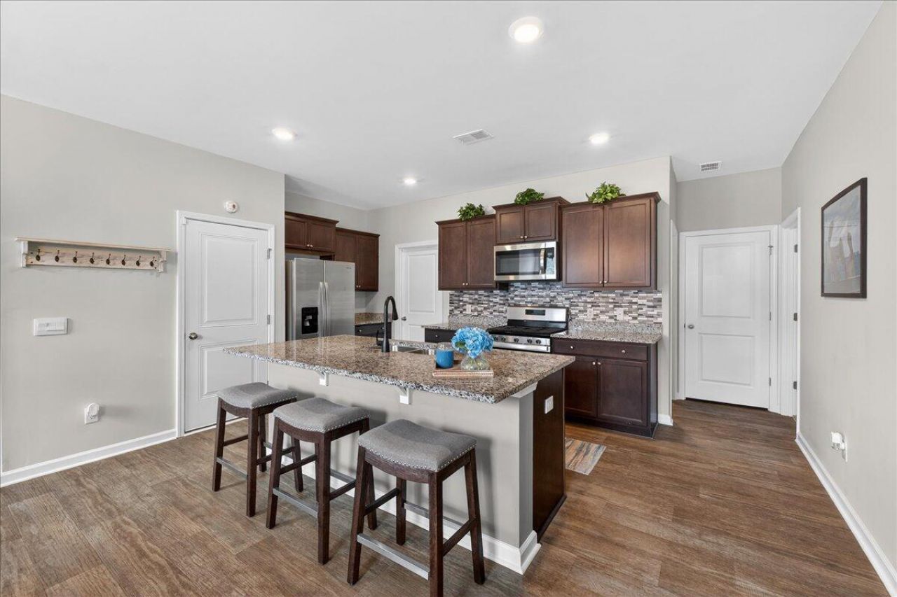 229 N Light Way Photo 8