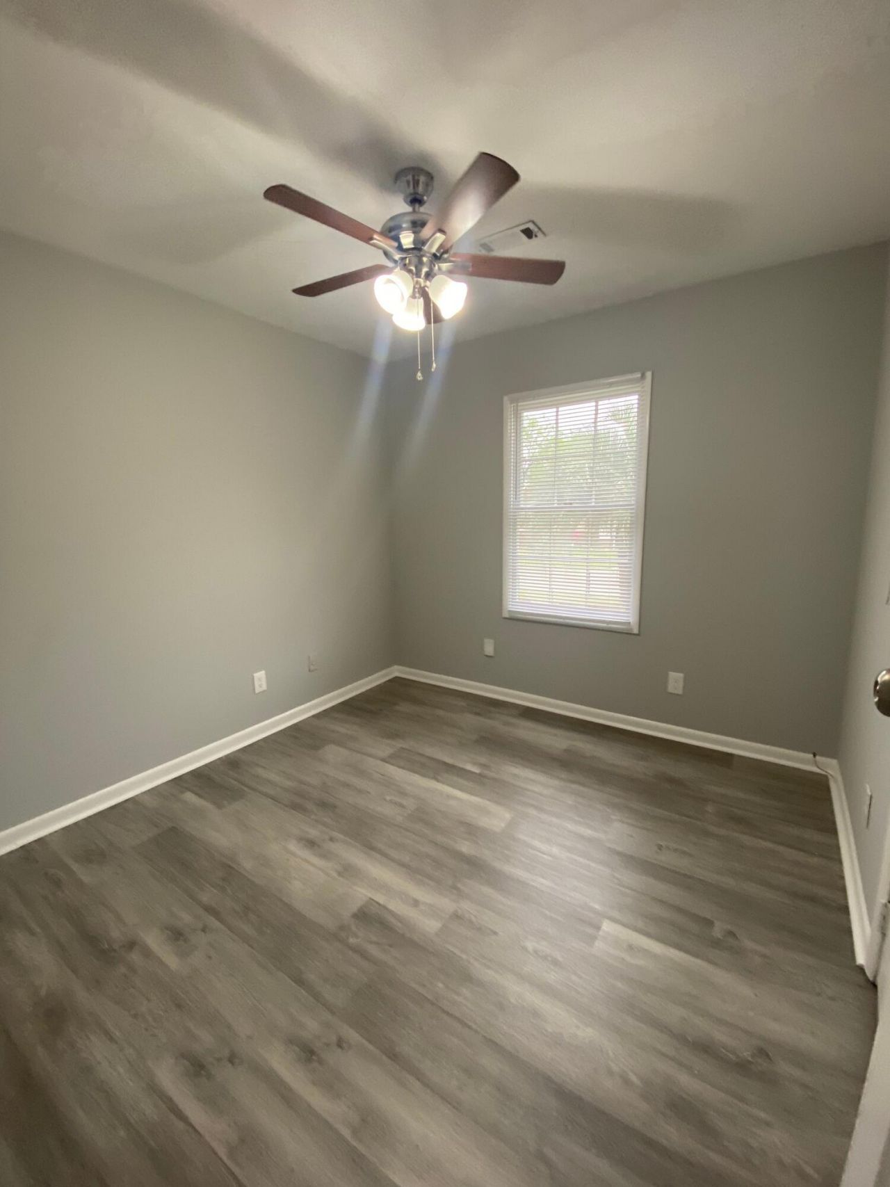 347 Water Oak Drive Photo 6
