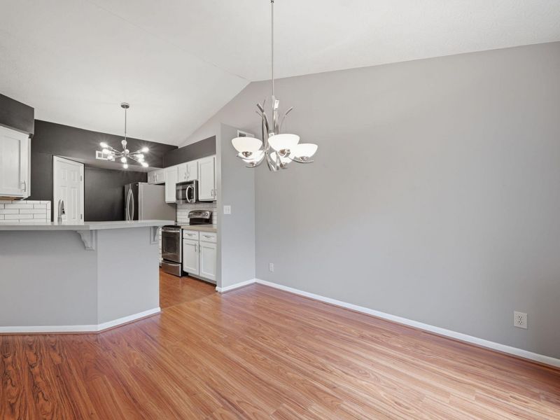 2133 Clareglen Drive, Unit 304, Crescent Springs, KY 41017 Photo 11
