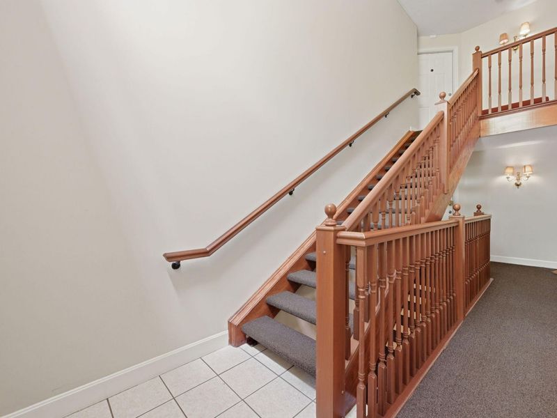 2133 Clareglen Drive, Unit 304, Crescent Springs, KY 41017 Photo 3