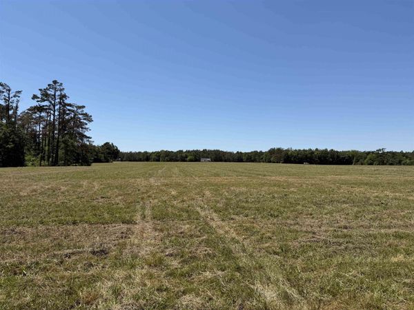 7 BETHLEHEM RD, Adamsville, TN 38310