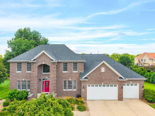 10 Cloverhill Circle , Bloomington, IL 61705