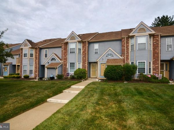91 PINEWOOD DRIVE, HAMILTON, NJ 08690