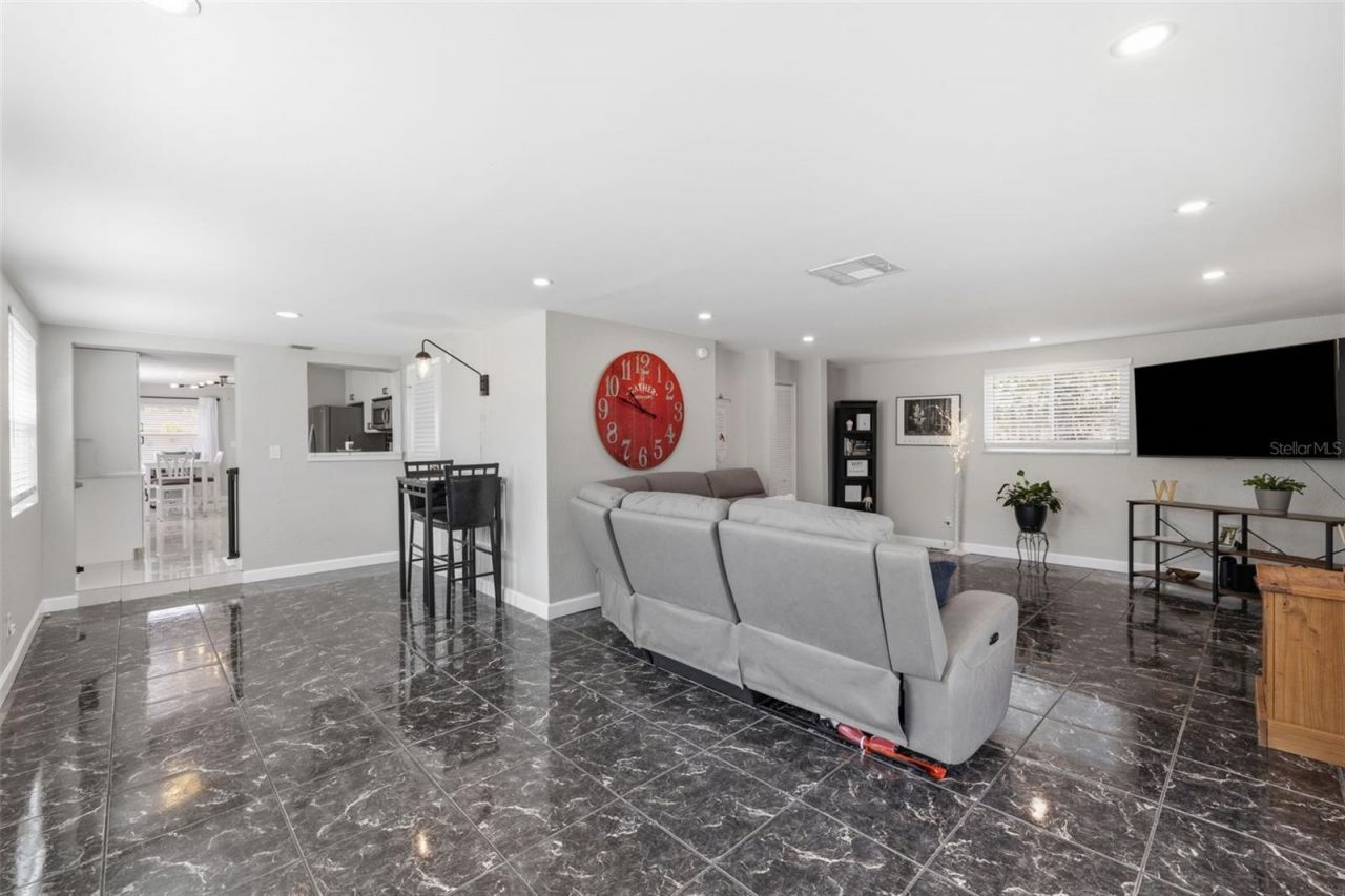801 89th Avenue N, Saint Petersburg, FL 33702 Photo