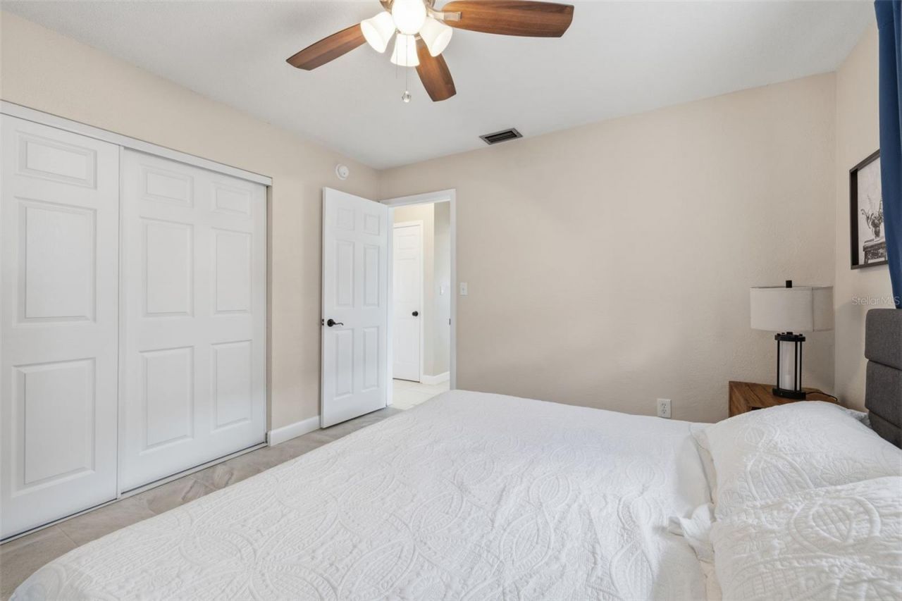 801 89th Avenue N, Saint Petersburg, FL 33702 Photo