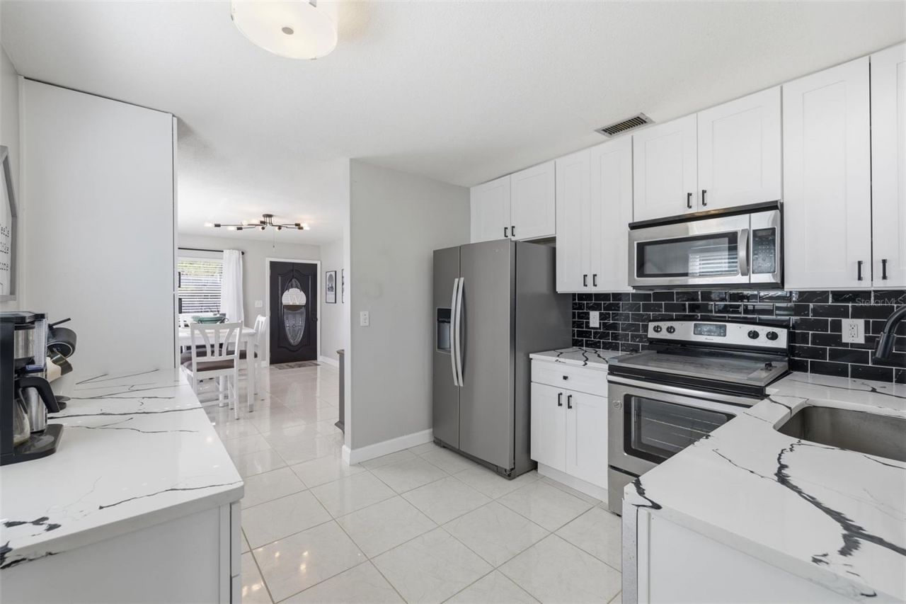 801 89th Avenue N, Saint Petersburg, FL 33702 Photo