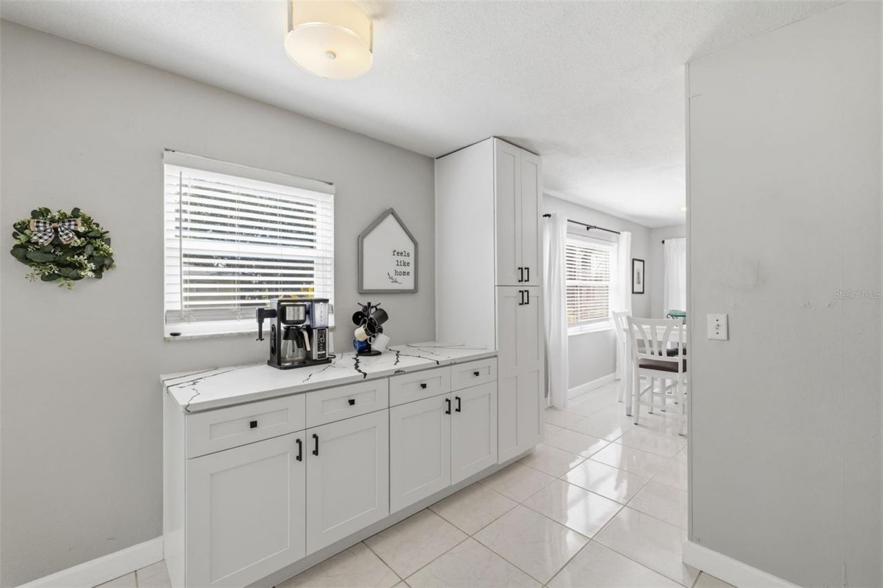801 89th Avenue N, Saint Petersburg, FL 33702 Photo