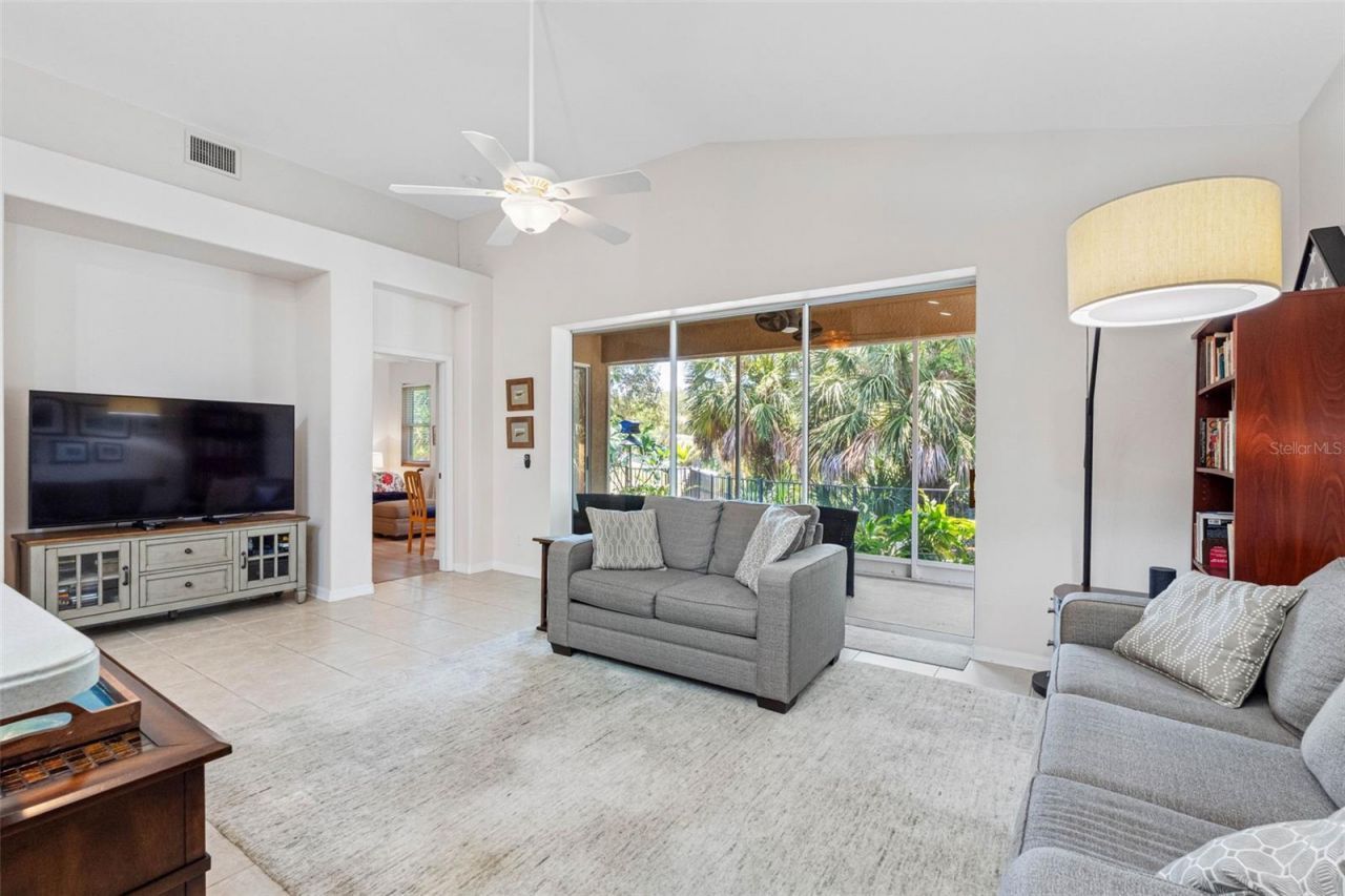 5335 Clover Mist Drive , Apollo Beach, FL 33572 Photo