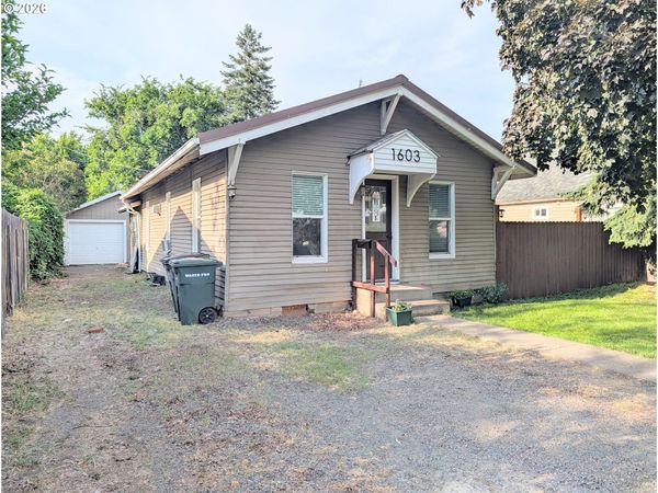1603 Y AVE, La Grande, OR 97850