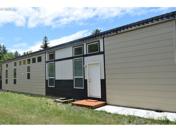 29204 WALLACE ST, Unit A, Gold Beach, OR 97444