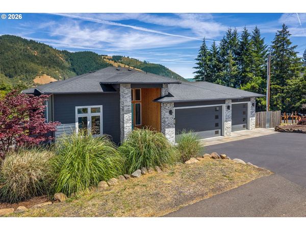1005 CHAMPION LN, White Salmon, WA 98672
