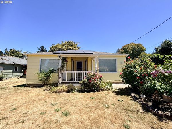 425 W UMPQUA ST, Roseburg, OR 97471