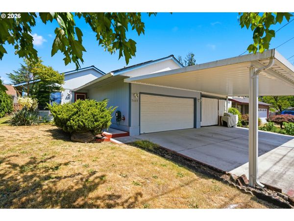 7417 SE SHERRETT ST, Portland, OR 97206