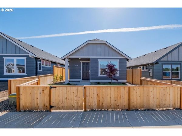 4747 SE Harrier ST, Albany, OR 97322