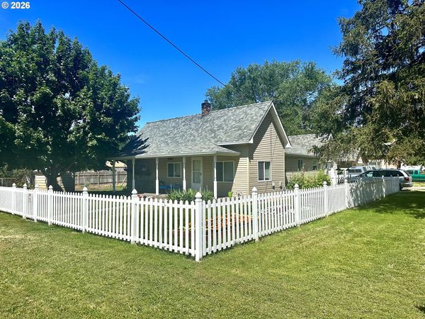811 N BELLWOOD AVE, Union, OR 97883