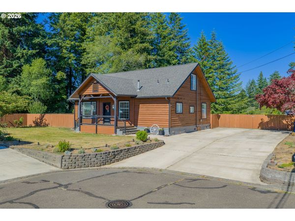 1100 N JUNIPER ST, Coquille, OR 97423