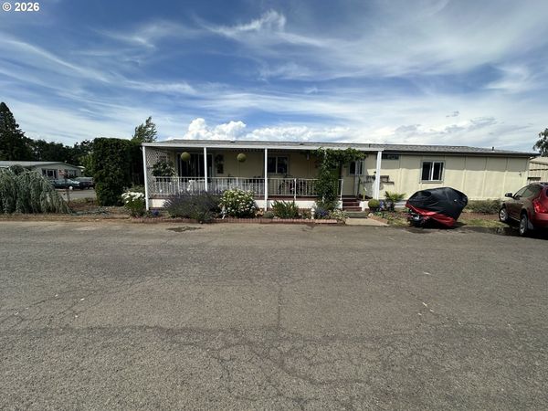 1267 TUCKER RD, Unit 22, Hood River, OR 97031