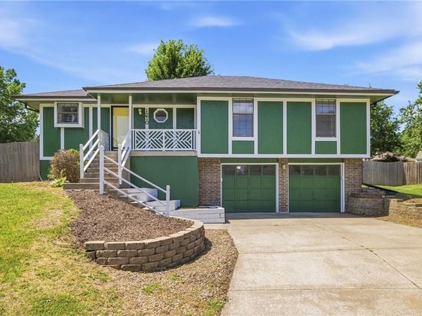 1210 NE Richardson Place, Lee's Summit, MO 64086