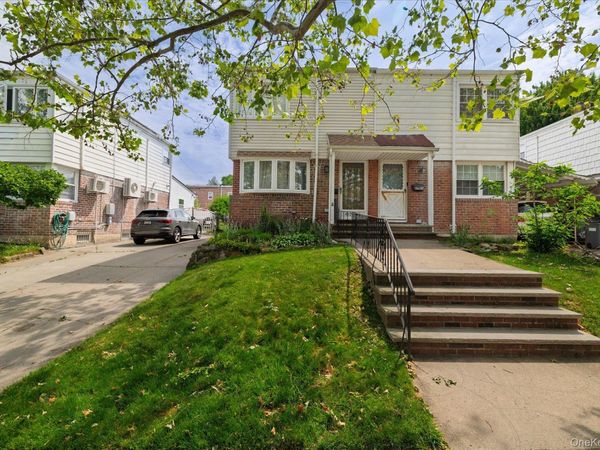 6741 197th Street , Fresh Meadows, NY 11365