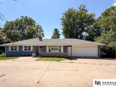 5914 N 78 Street, Omaha, NE 68134