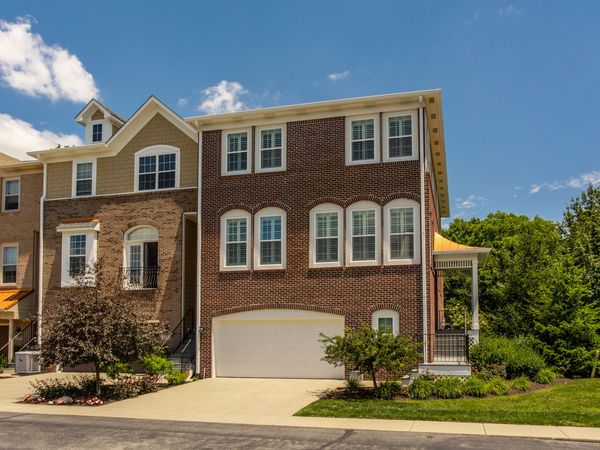 121 Wakefield Way, Zionsville, IN 46077