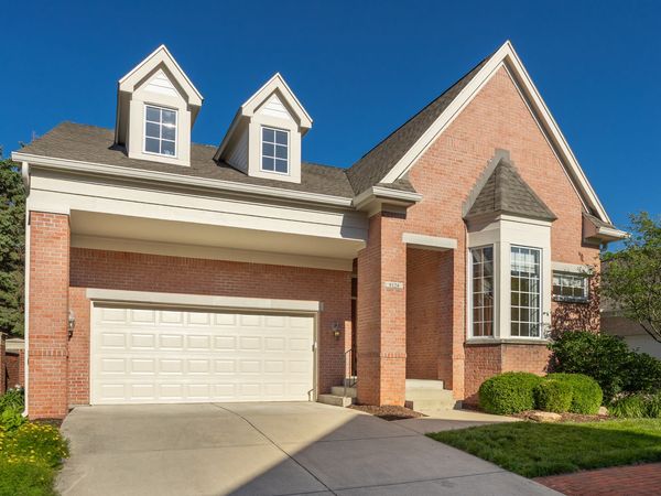 8124 Gwinnett Place, Indianapolis, IN 46250