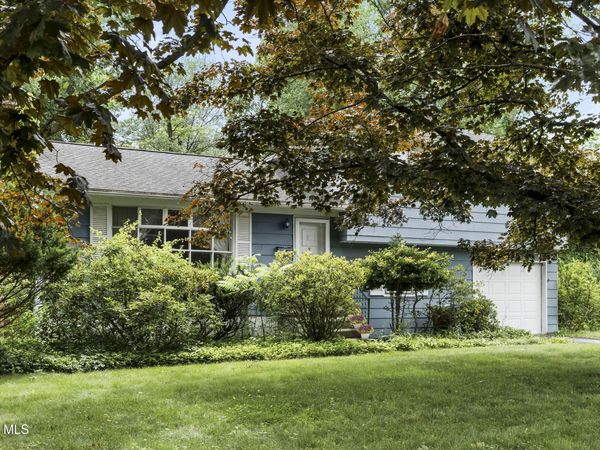 34 Greenock Road, Delmar, NY 12054