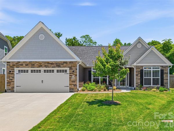 97 Spence Drive, Hendersonville, NC 28739