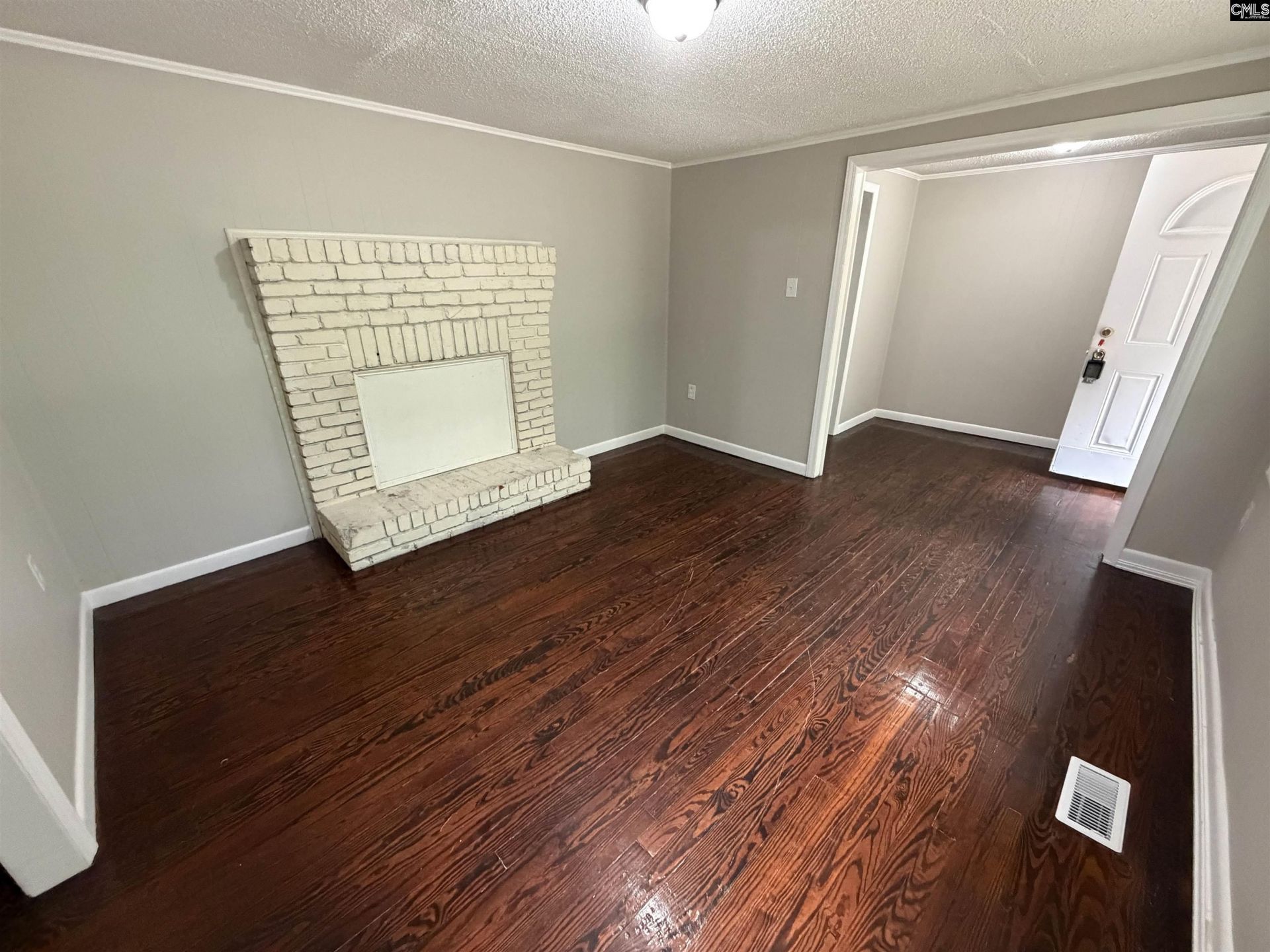 1207 Hampton Photo 8