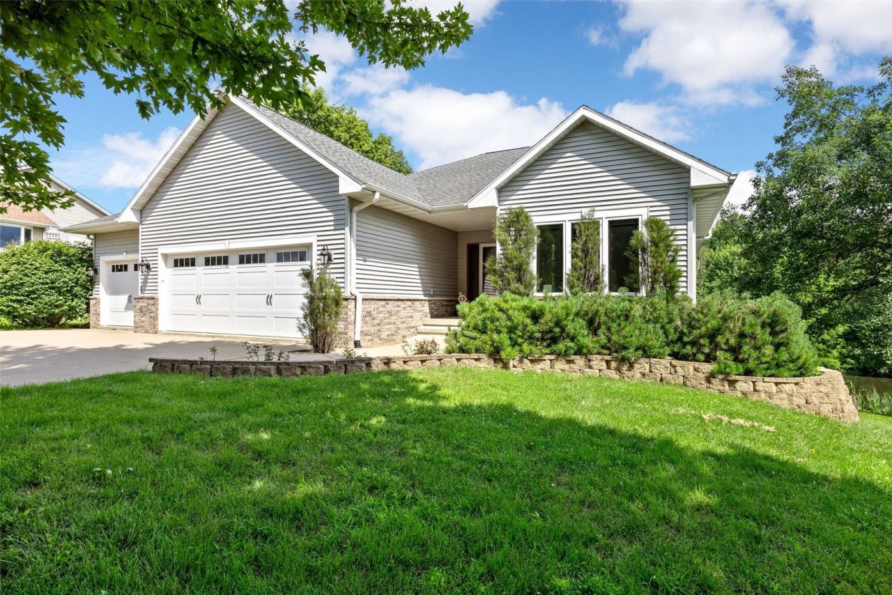 1280 Winchester Drive, Swisher, IA 52338 Main Photo