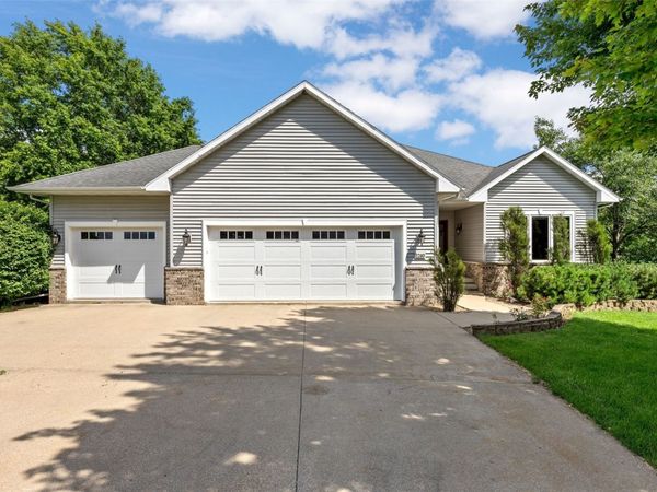1280 Winchester Drive, Swisher, IA 52338