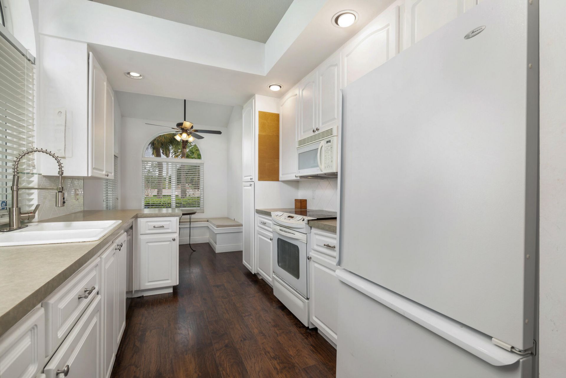 2402 Saratoga Bay Drive, West Palm Beach, FL 33409 Photo