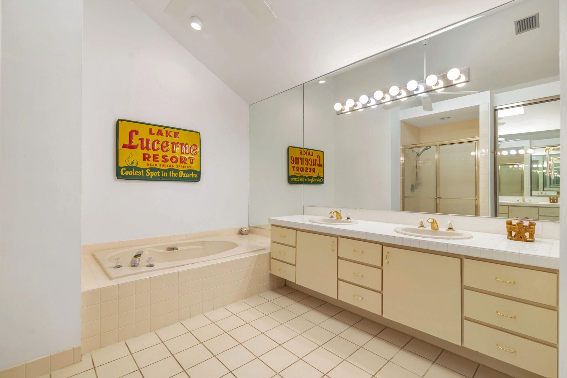 2402 Saratoga Bay Drive, West Palm Beach, FL 33409 Photo