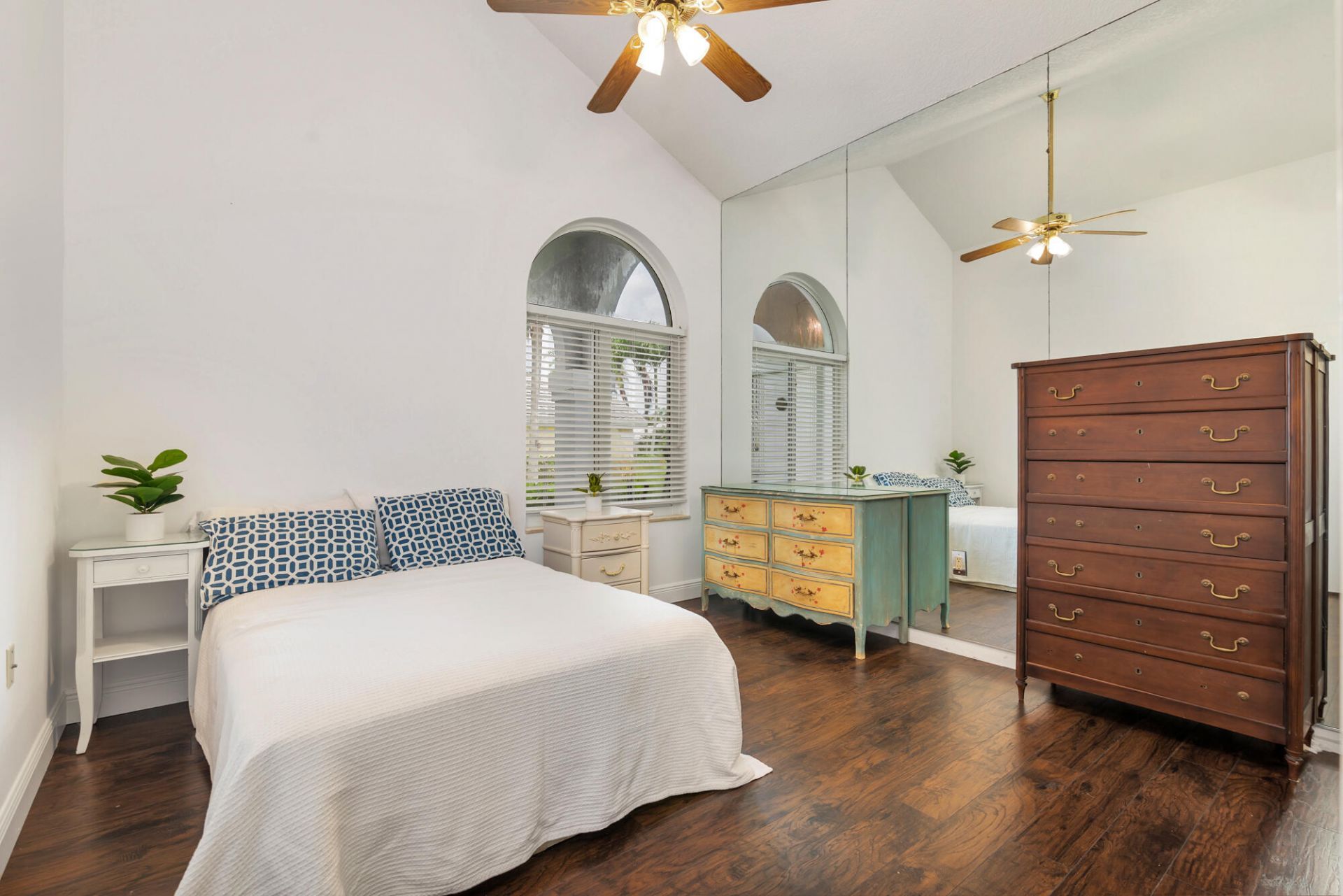 2402 Saratoga Bay Drive, West Palm Beach, FL 33409 Photo