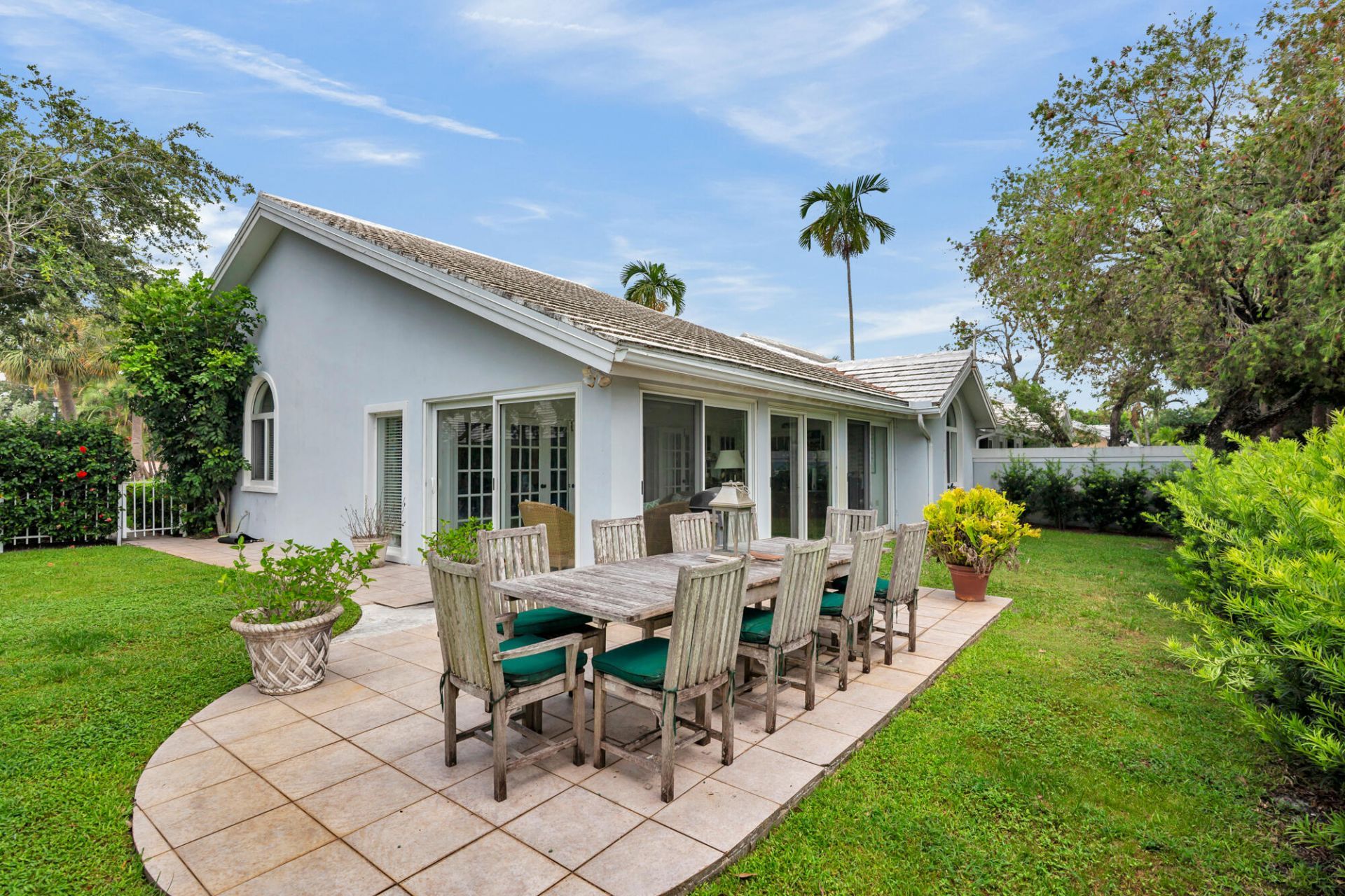 2402 Saratoga Bay Drive, West Palm Beach, FL 33409 Photo