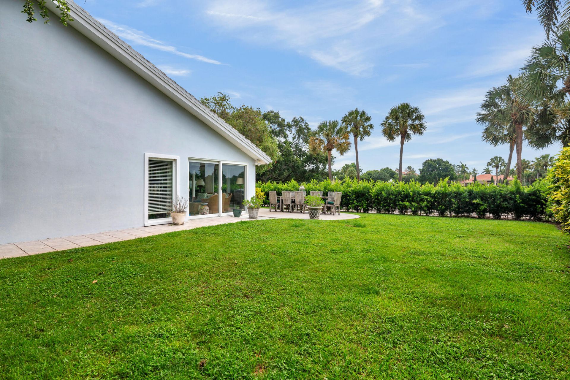 2402 Saratoga Bay Drive, West Palm Beach, FL 33409 Photo