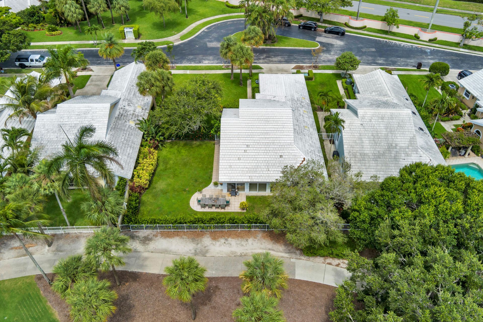 2402 Saratoga Bay Drive, West Palm Beach, FL 33409 Photo