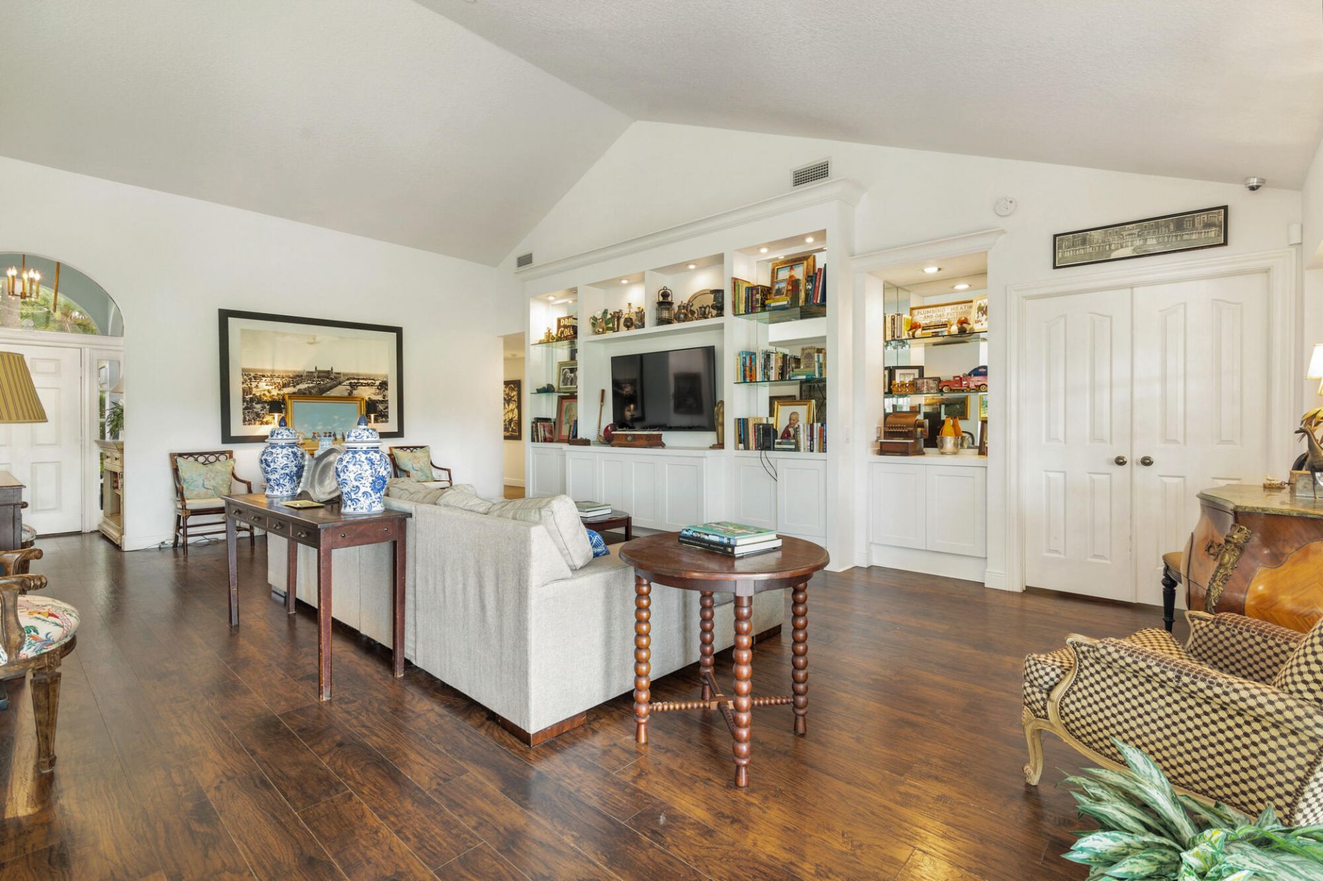 2402 Saratoga Bay Drive, West Palm Beach, FL 33409 Photo