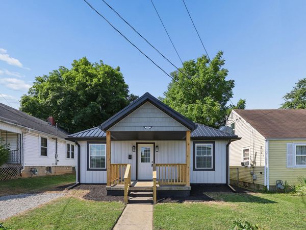 411 E Ohio Street, Circleville, OH 43113