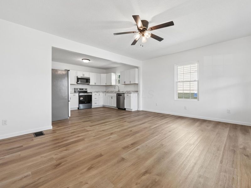 411 E Ohio Street, Circleville, OH 43113 Photo 6