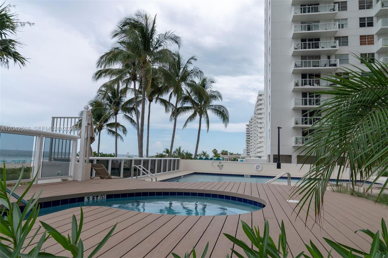 5757 Collins Ave , Unit 1604, Miami Beach, FL 33140 Photo