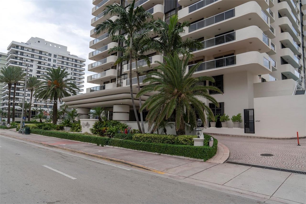 5757 Collins Ave , Unit 1604, Miami Beach, FL 33140 Photo