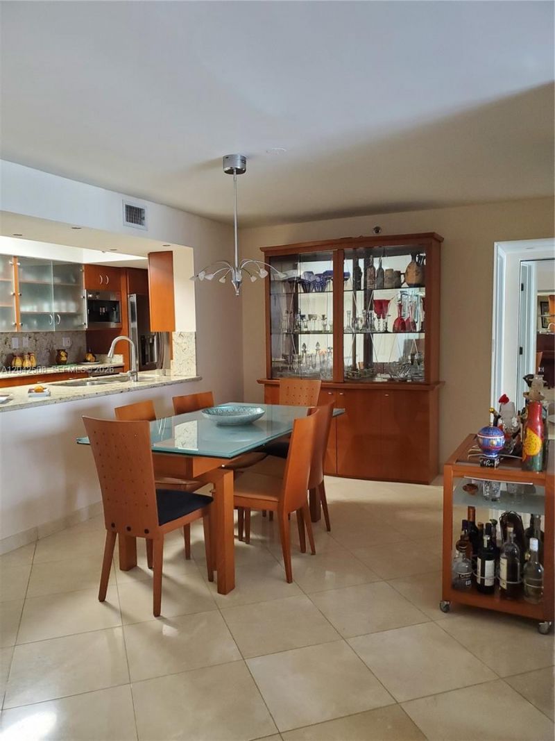 5757 Collins Ave , Unit 1604, Miami Beach, FL 33140 Photo