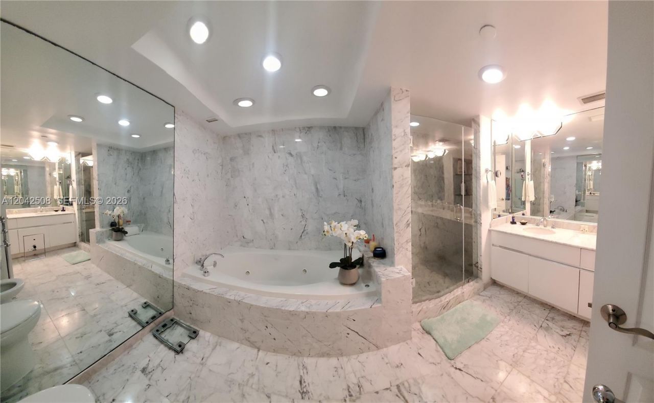 5757 Collins Ave , Unit 1604, Miami Beach, FL 33140 Photo