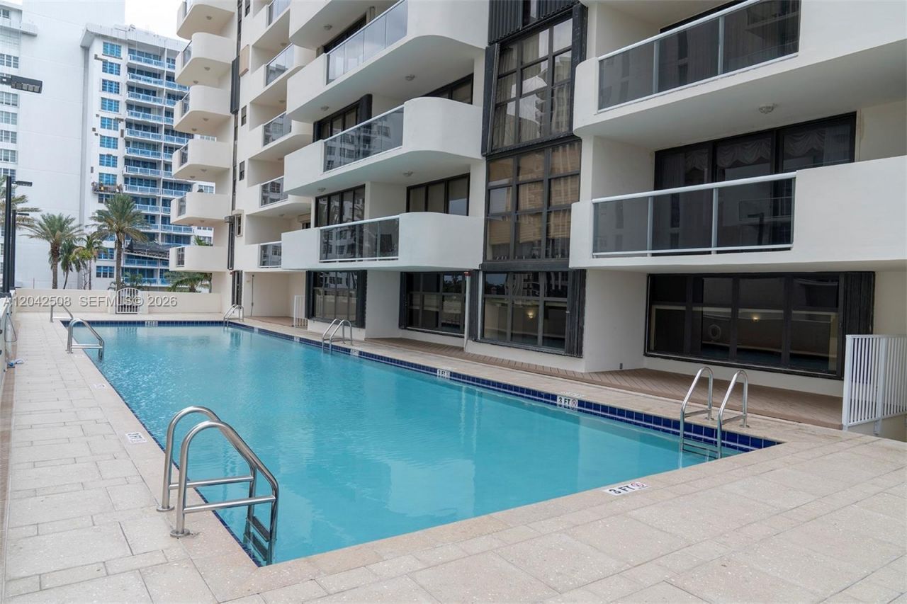 5757 Collins Ave , Unit 1604, Miami Beach, FL 33140 Photo