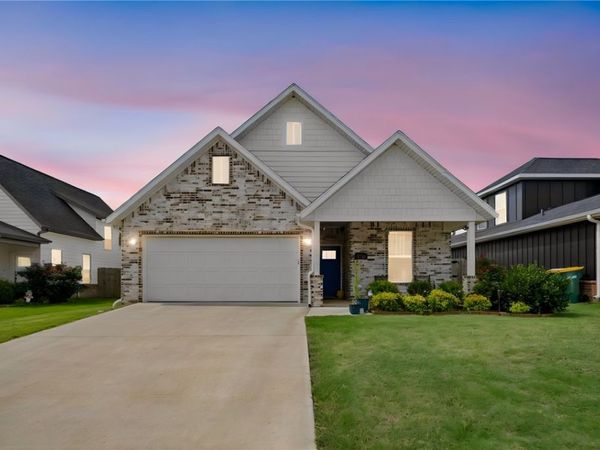 1712 W Broadway Place , Rogers, AR 72758